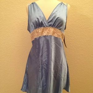 Jones New York Blue Chemise and Robe Set